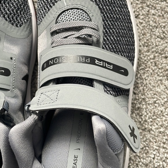 Women’s Nike Air Flyease Precision II Basketball Shoes - Picture 8 of 11